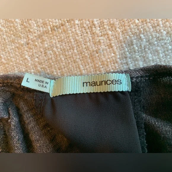 Maurice’s Black Lace layered top size L - Picture 4 of 6